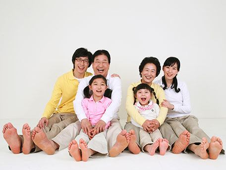 Asian-Family-01
