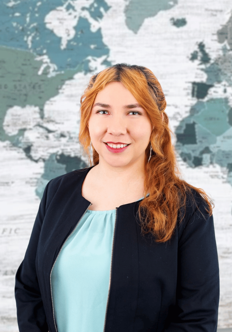 gisela-crop-bg