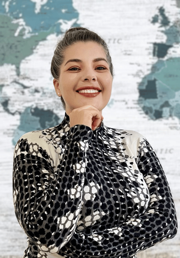 tatiane-martins-crop-bg